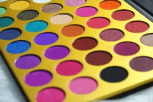 35 Shades Matte Shimmer Mixed Eyeshadow Palette, Highly Pigmented Long Wear Eye Makeup for Wholesale